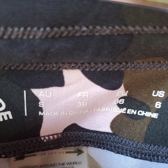 The Upside Green and Black Leggings with Camouflage Pattern - Picture 3 of 8